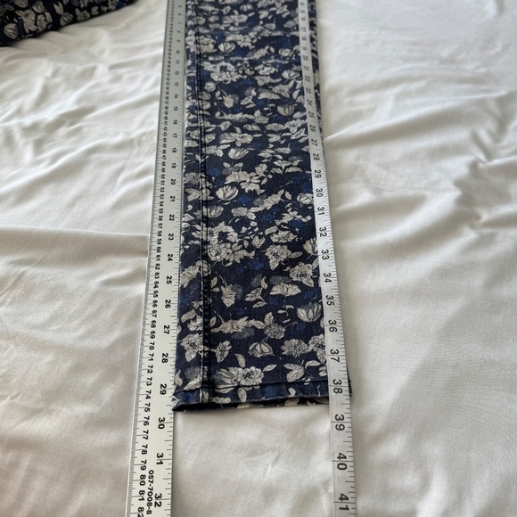 H&M Women's Abstract Floral Stretchy Low Rise Jeans Navy Size 8 Summer Festivals - Picture 11 of 12